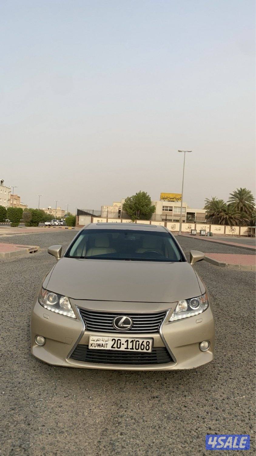 للبيع لكزس ES الدرجه الثانيه0