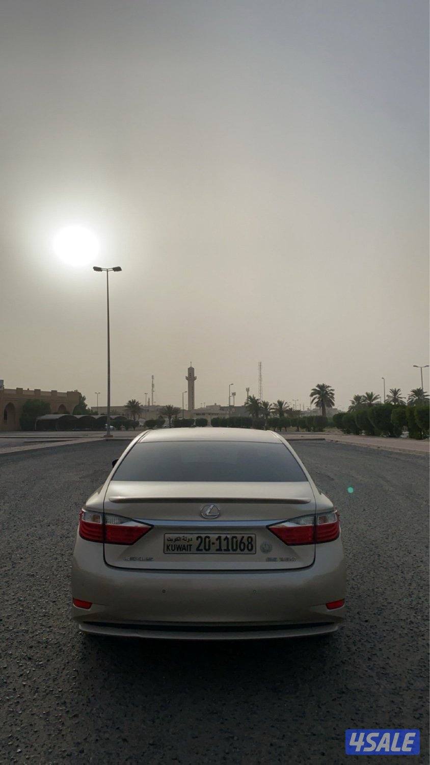 للبيع لكزس ES الدرجه الثانيه1