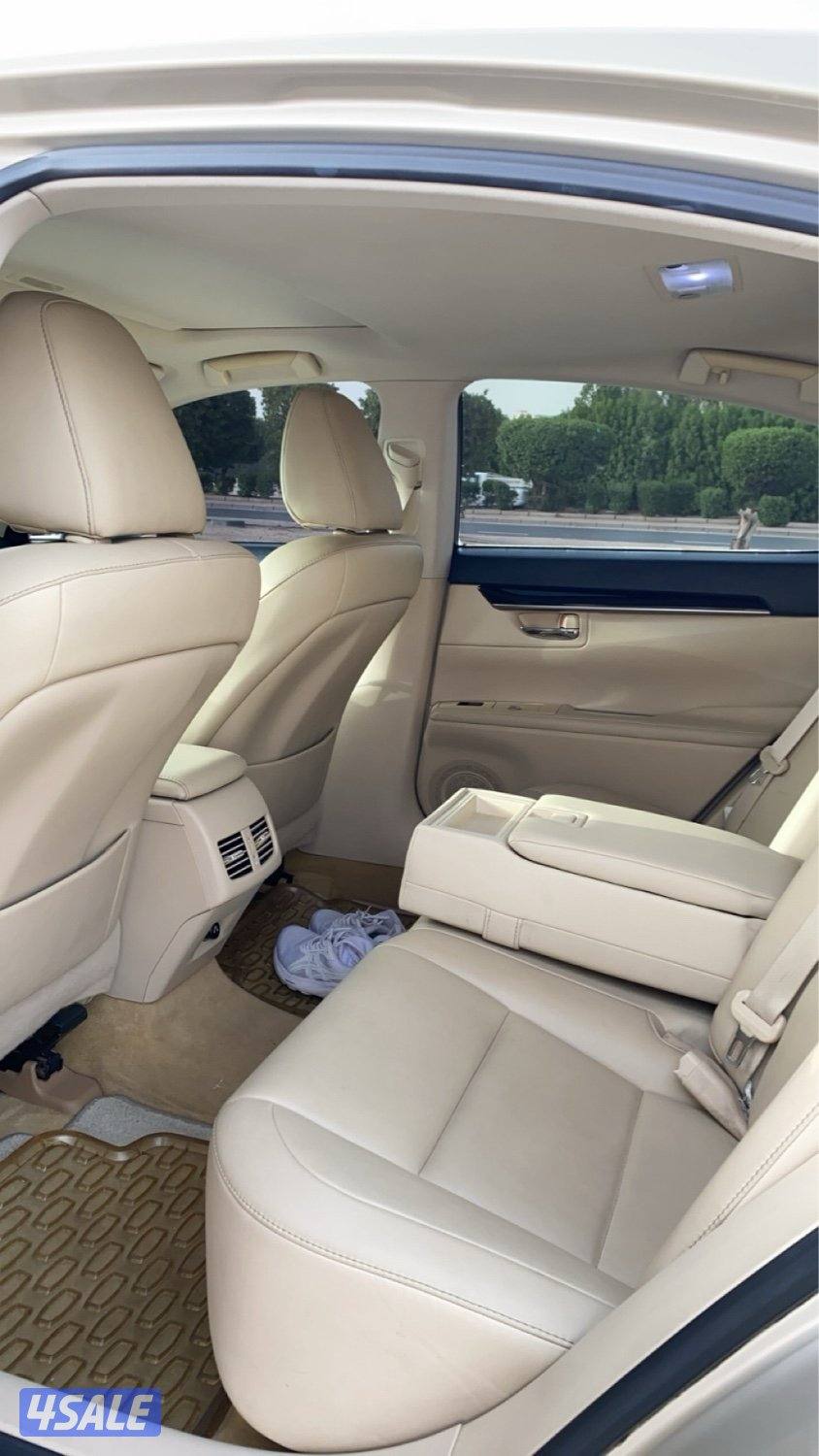 للبيع لكزس ES الدرجه الثانيه7