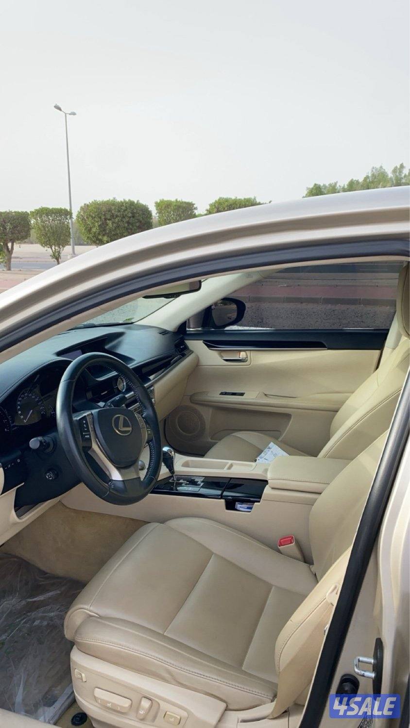 للبيع لكزس ES الدرجه الثانيه6
