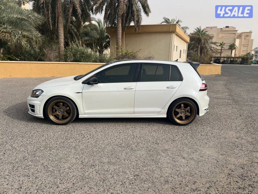 2015 Golf R2