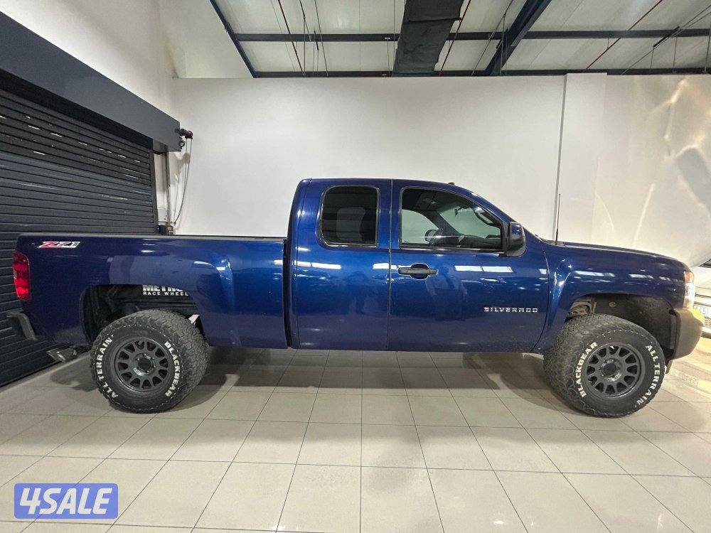 Chevrolet Silverado 1500 LT Super Cab0