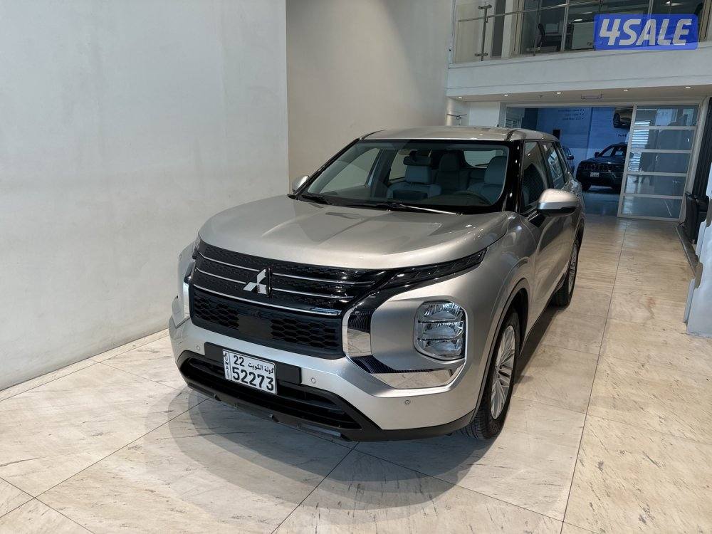 Mitsubishi Outlander0