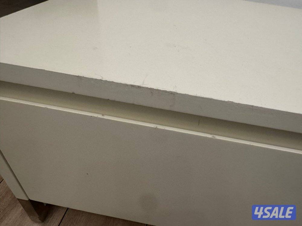 TV stand white ( cream) West elm3