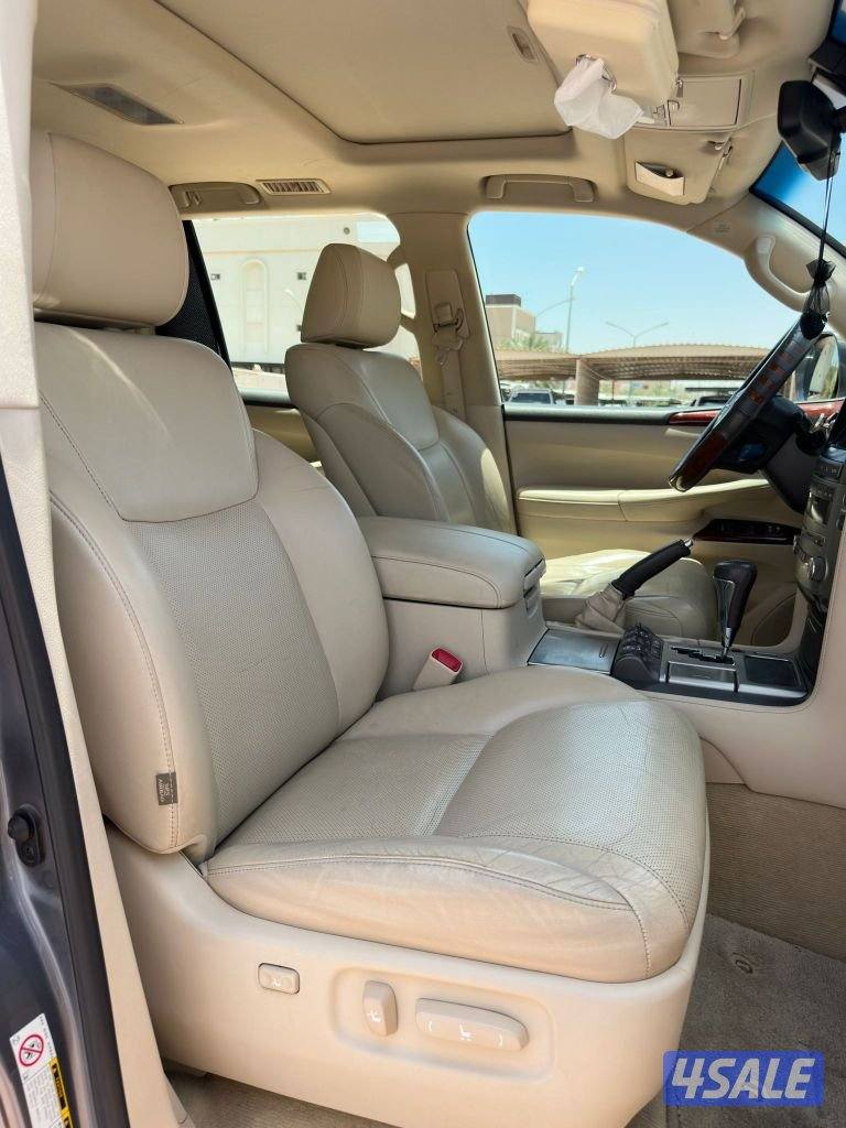 لكزس LX570
 سلندر 8
عداد : 123 الف وارد الساير11