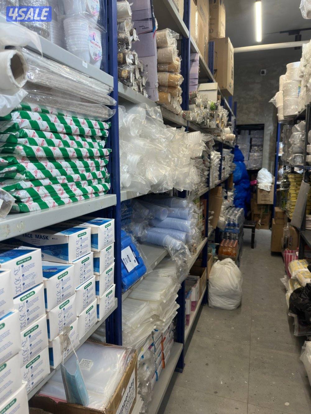 للبيع أو للضمان مع الرخصه محل لبيع المواد الغذائية بالتجزئة1