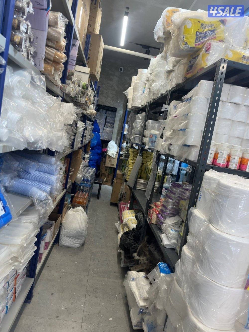 للبيع أو للضمان مع الرخصه محل لبيع المواد الغذائية بالتجزئة2