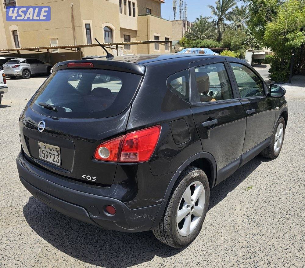 بحالة ممتازة جيب نيسان قشقاي 2008 محركات نظيفة مكيف بارد تواير جديدة4