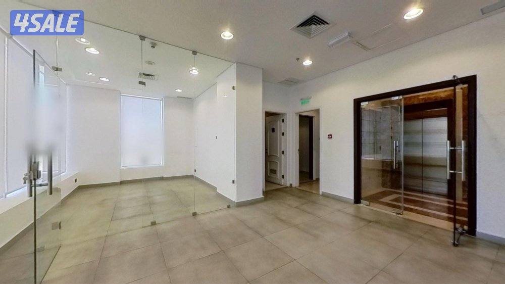 متوفر دور تجاري في برج كتير راقي بموقع متميز بالقبلة المساحة ١٣٠2