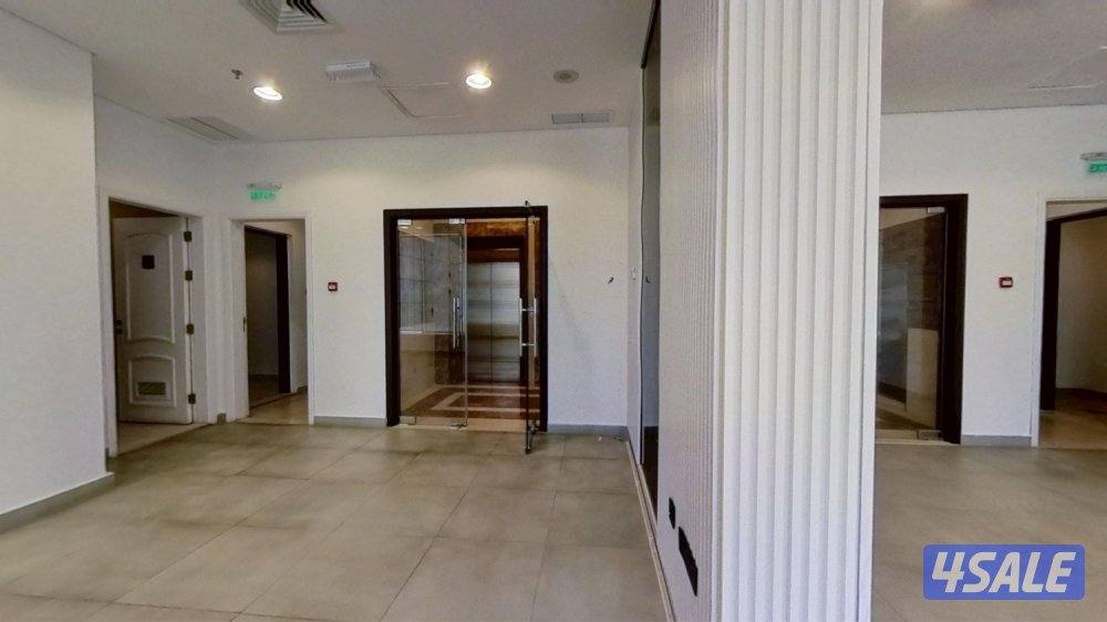 متوفر دور تجاري في برج كتير راقي بموقع متميز بالقبلة المساحة ١٣٠1