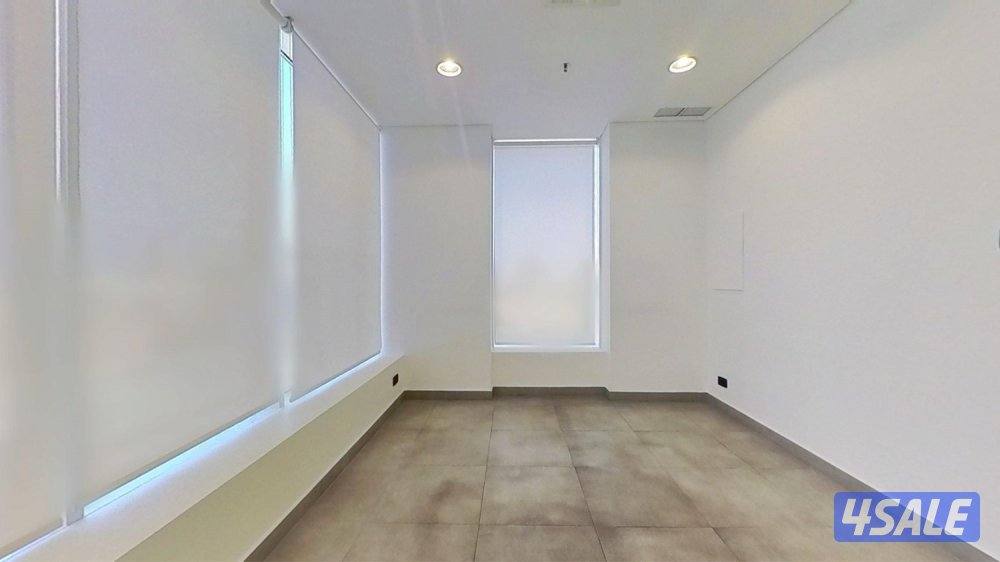 متوفر دور تجاري في برج كتير راقي بموقع متميز بالقبلة المساحة ١٣٠3