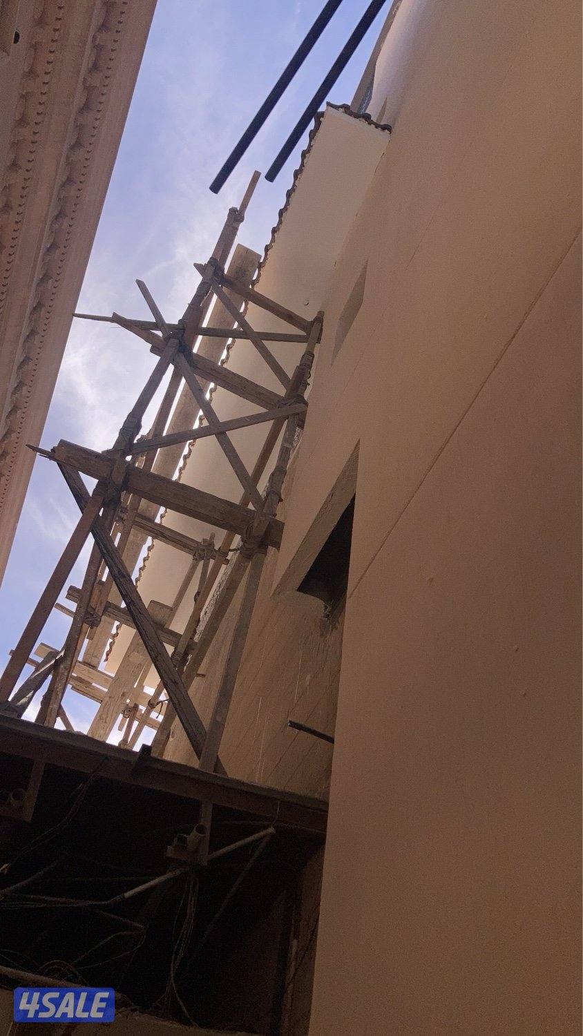 تركيب سقاله خشب واجهات مساح سجما صبغ سلم خارجي2