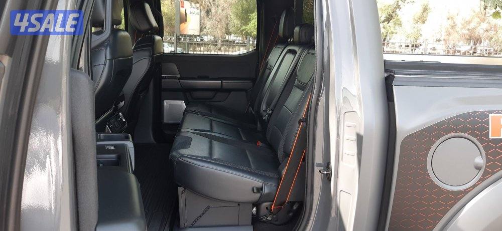 وانيت فورد لاريت F1506