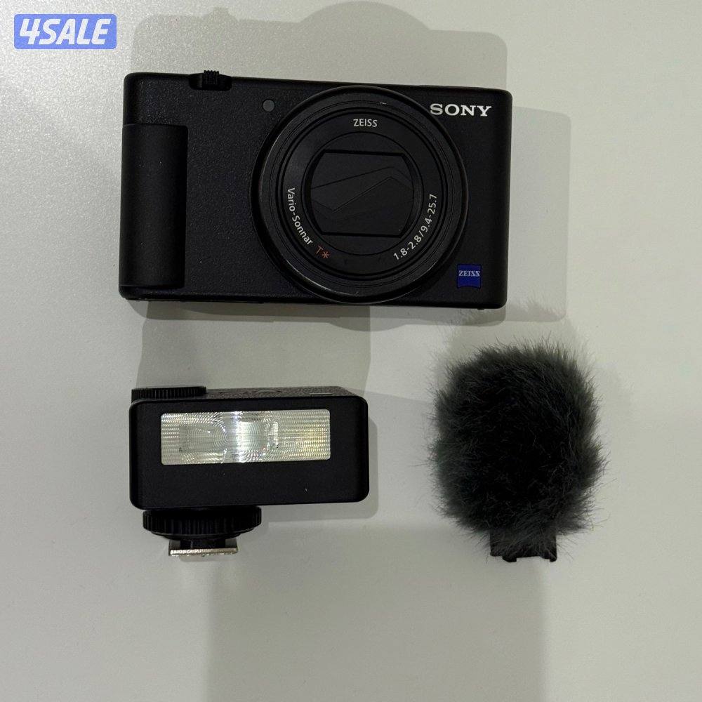 Sony ZV1 with external flash wind reduction without its box0