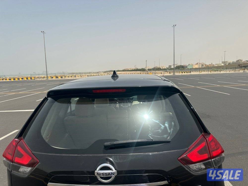 للبيع نيسان اكستريل موديل 20206