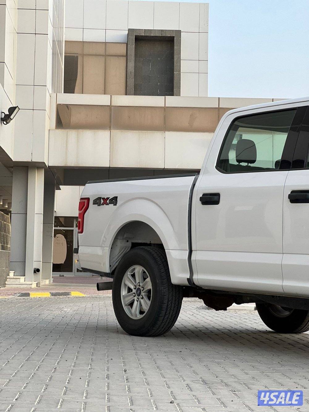 للبيع وانيت فورد f1505