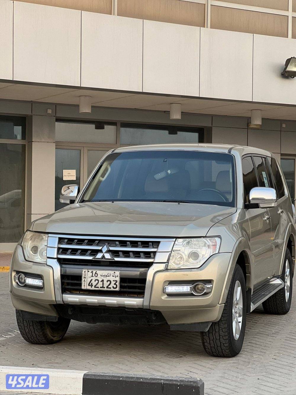 للبيع باجيرو 20182