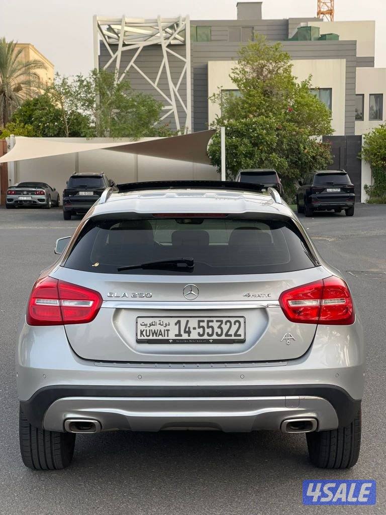 مرسيدس GLA 250 بحالة الوكاله 20154