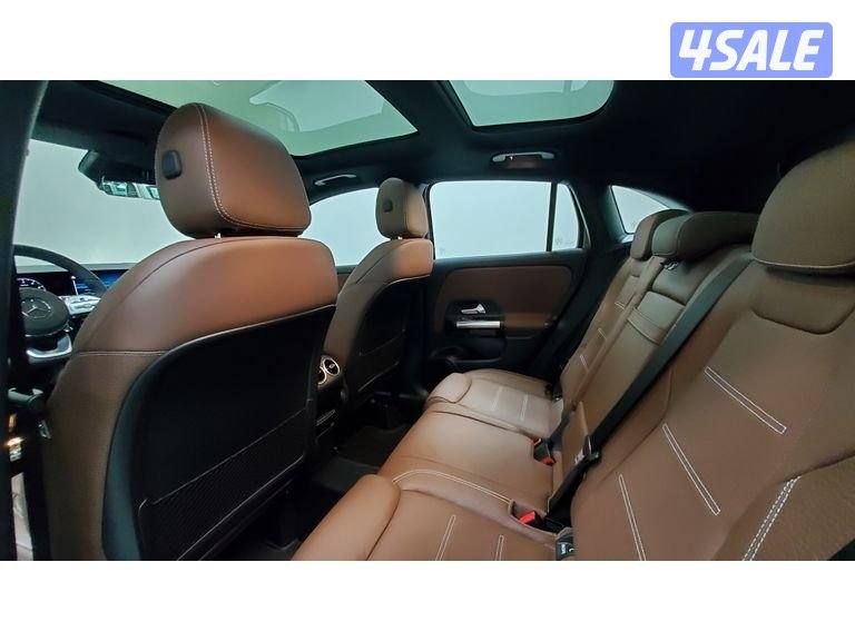 Mercedes-Benz GLA13