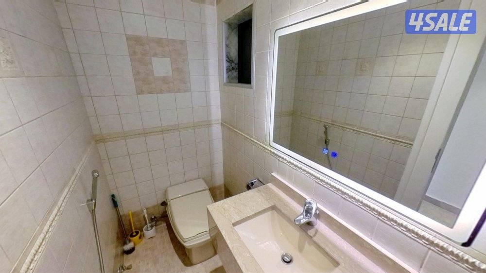 للايجار شقة تجارية بالشعب السكني مساحة ٢٥٠ متر8