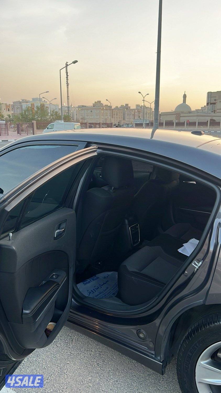 للبيع دوج 20215