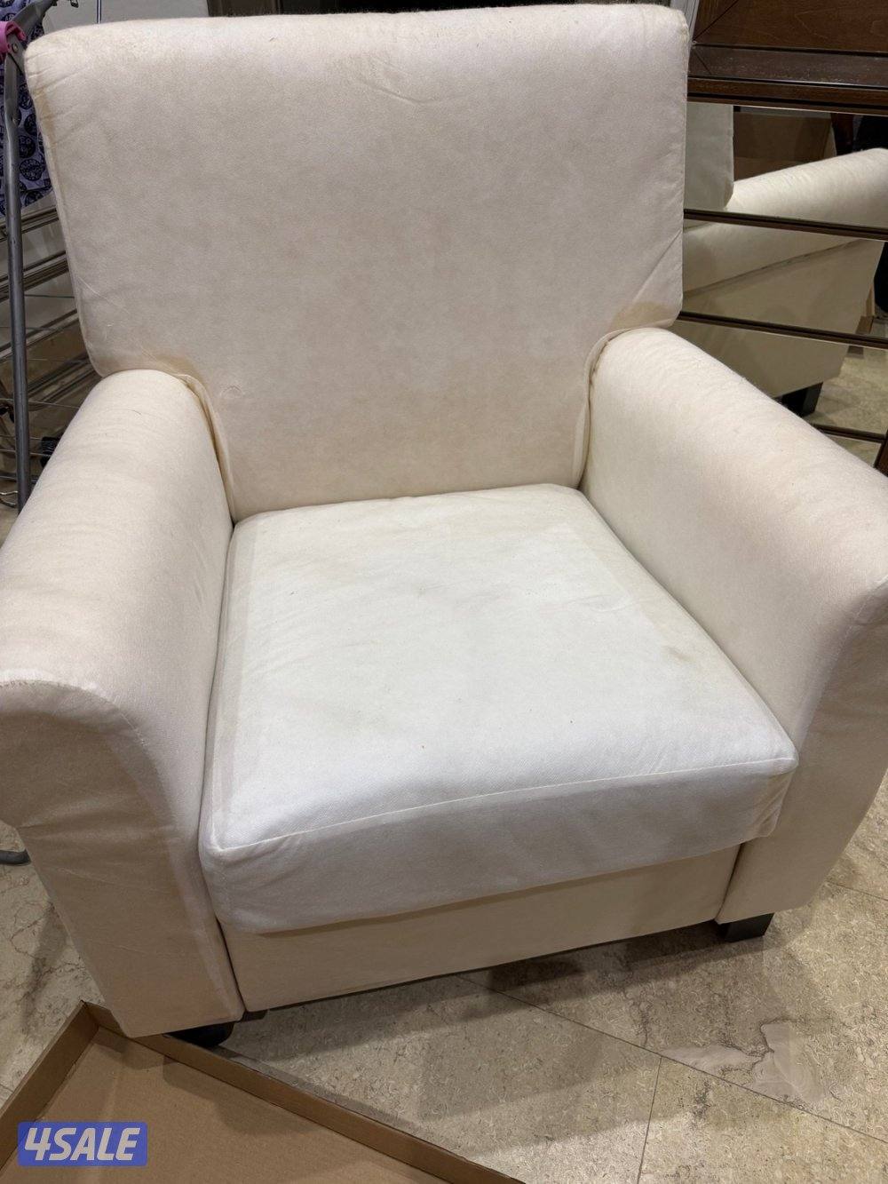 للبيع مجموعه اثاث مستعمل بحاله جيدة جداً4