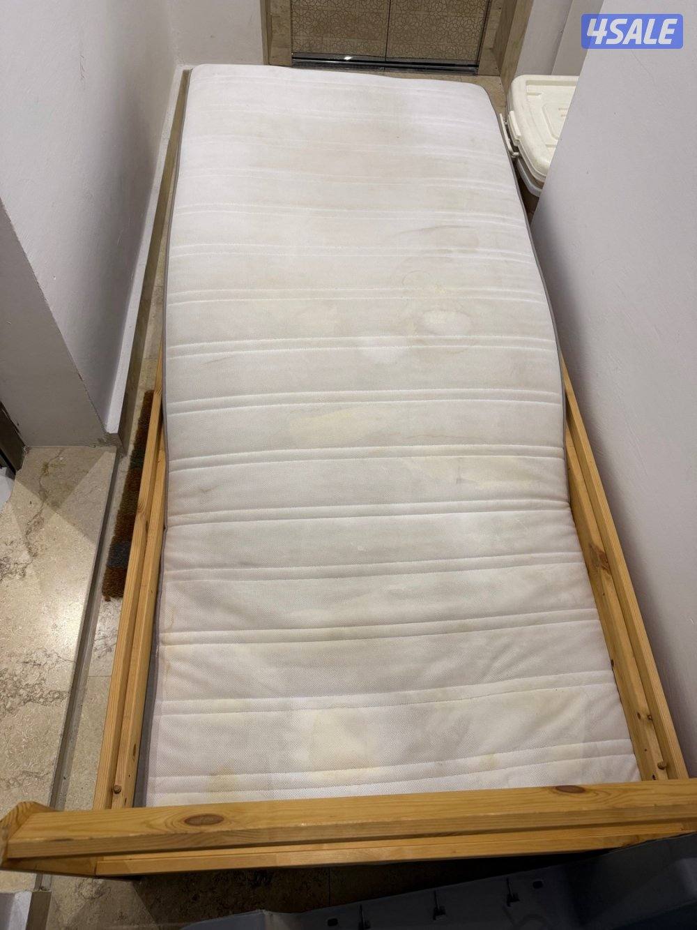 للبيع مجموعه اثاث مستعمل بحاله جيدة جداً10