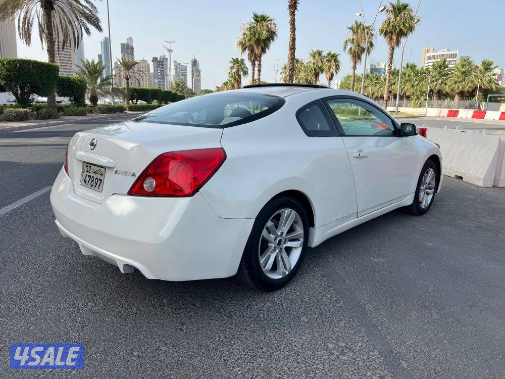 Nissan Altima 2012 coupe - نيسان ألتيما كوبيه5