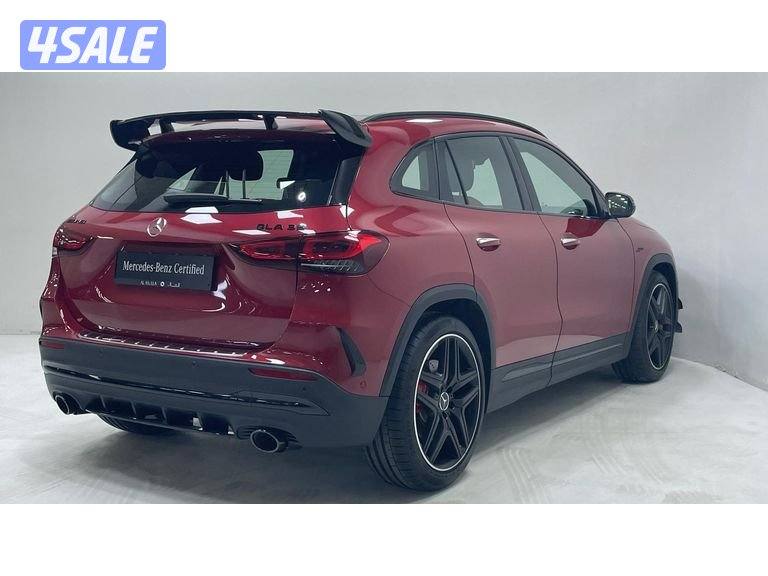 Mercedes-Benz GLA7
