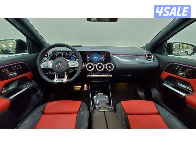 Mercedes-Benz GLA12