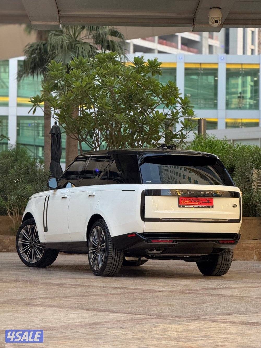 Range Rover P530 / 2023 / 30 km تحت الكفالة / طلبية خاصة1