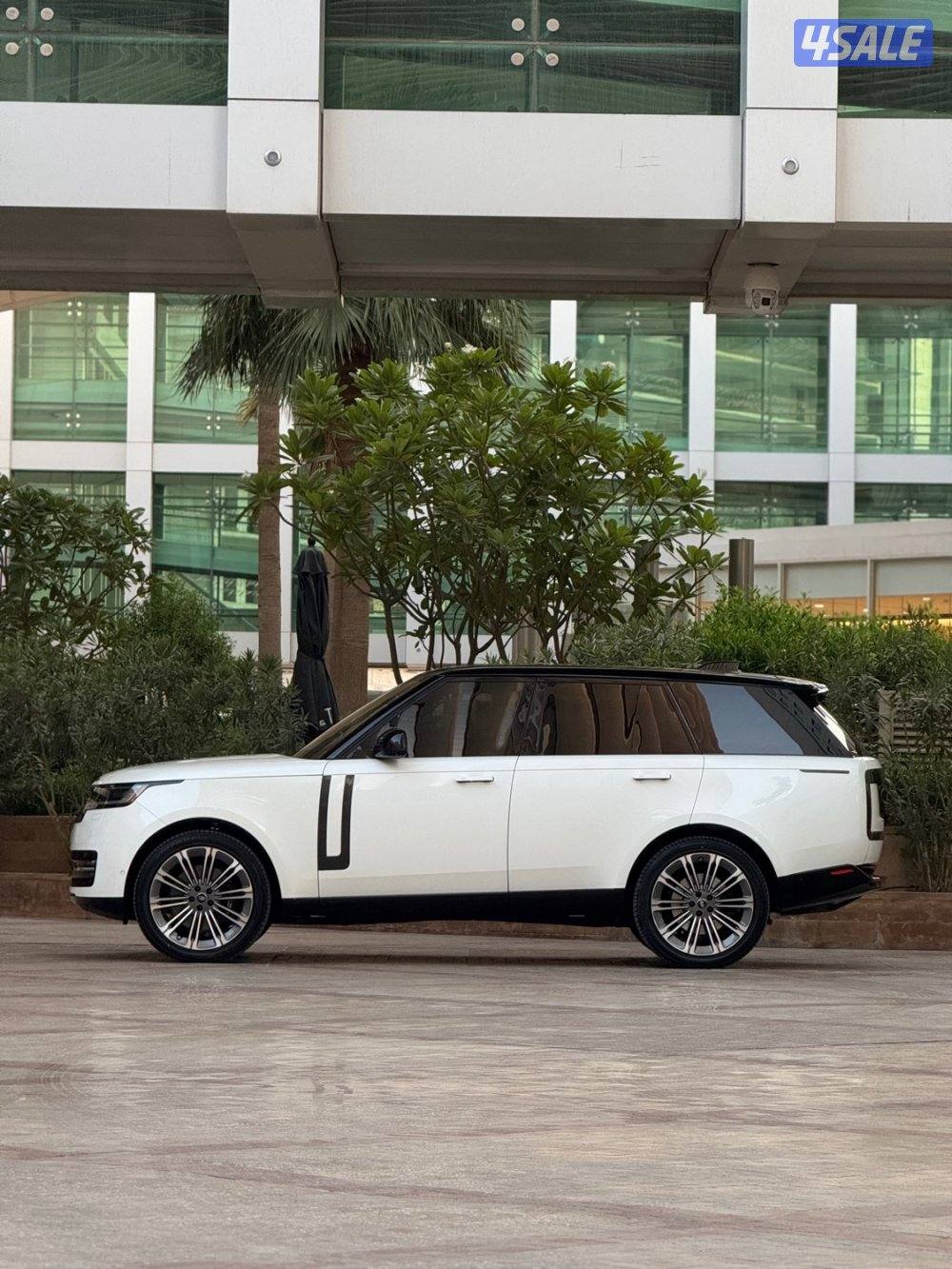 Range Rover P530 / 2023 / 30 km تحت الكفالة / طلبية خاصة3