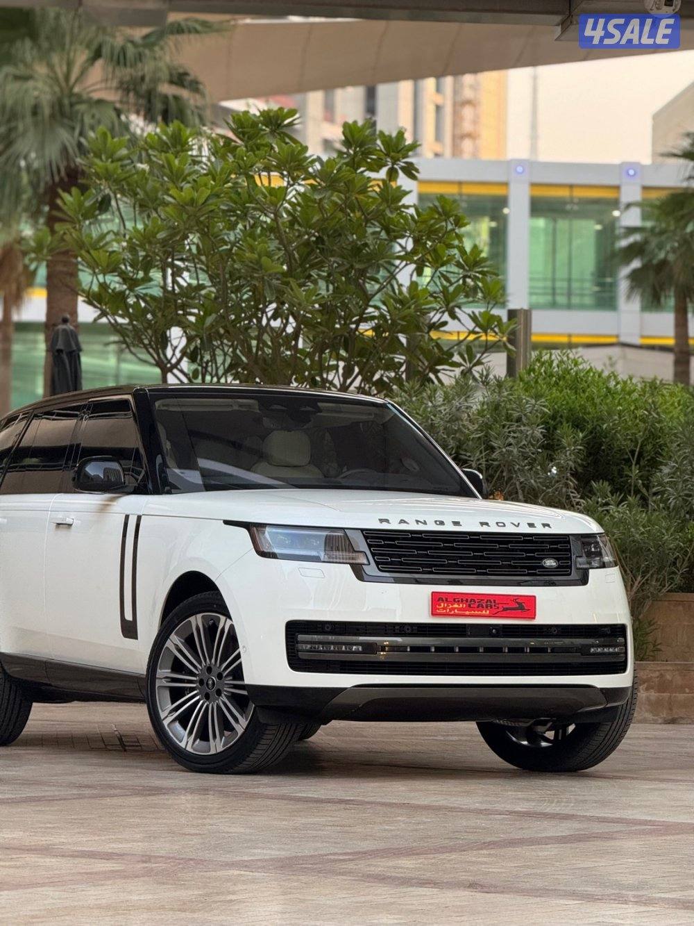 Range Rover P530 / 2023 / 30 km تحت الكفالة / طلبية خاصة15