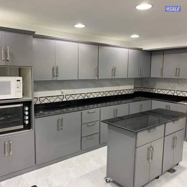 أنا عندك في المطبخ خصوص عادي يبي التلفون0