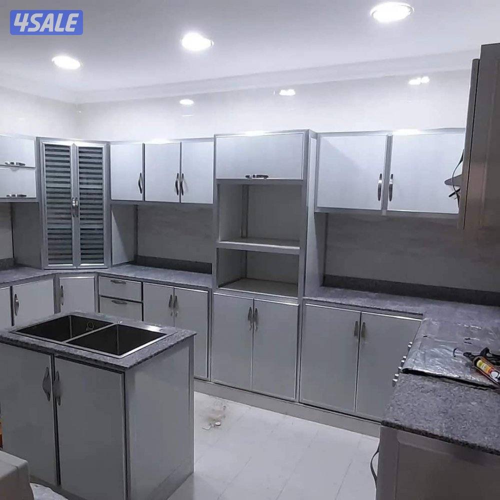 أنا عندك في المطبخ خصوص عادي يبي التلفون8