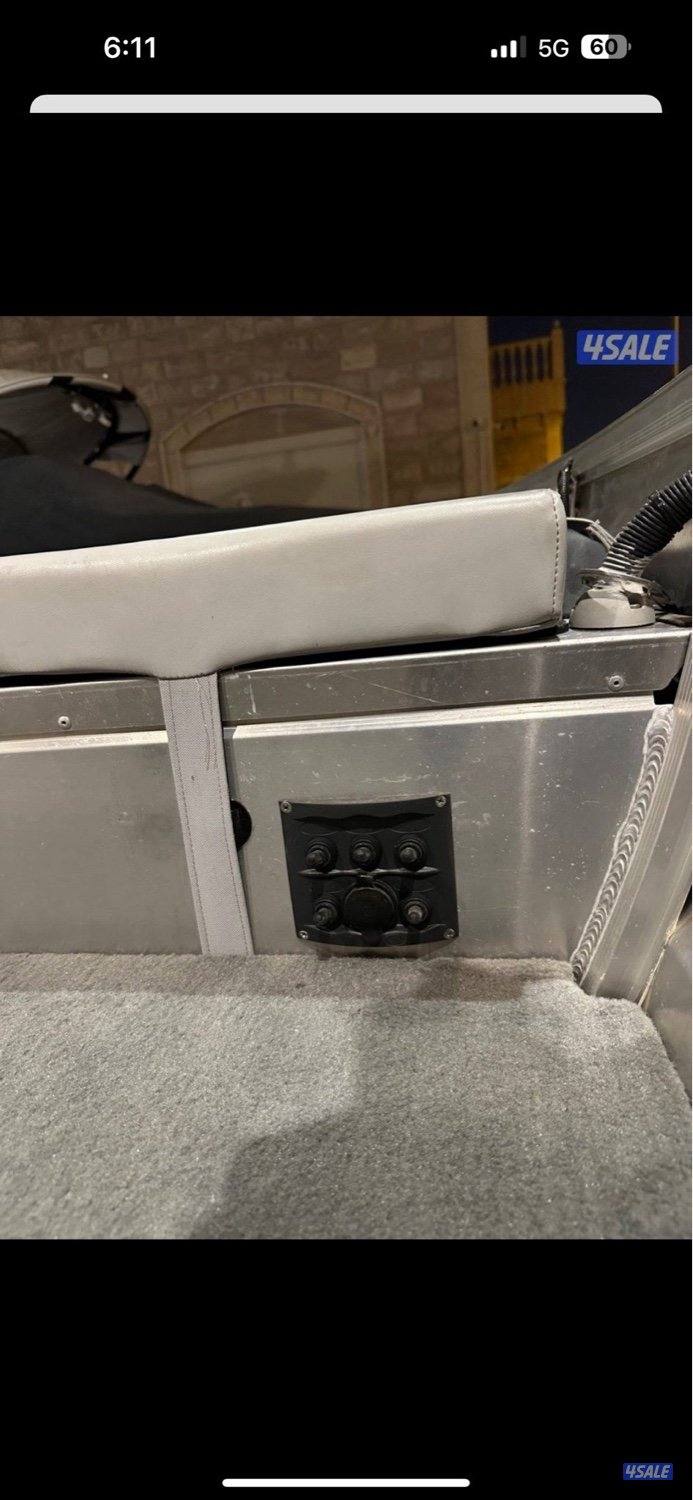 لبيع طراد مع دفتره كيمبل ١٢ قدم6