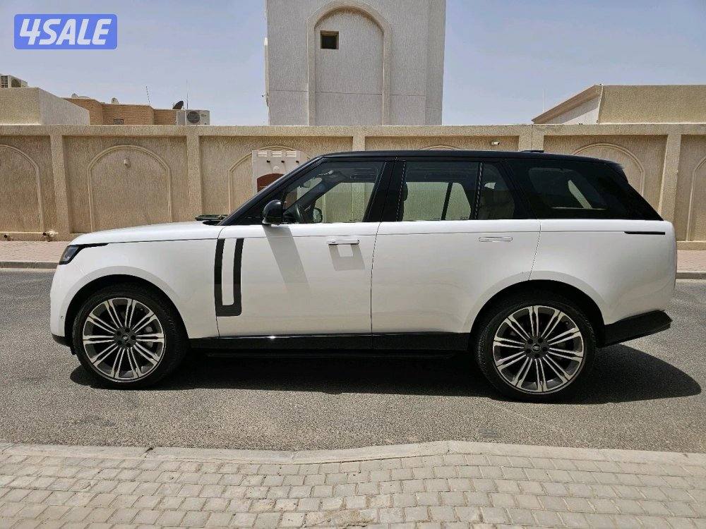 للبيع رنج والبدل موديل ٢٠٢٣ وارد الوكاله حمايه ماشي ٢٤٠٠٠ رنق ٢٣ نظيف4