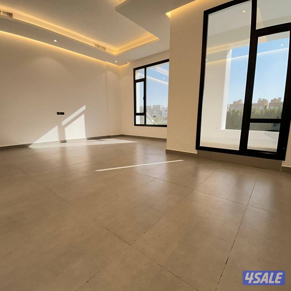 أدوار سكنية مع شهر مجاني للإيجار في أبو الحصانية14