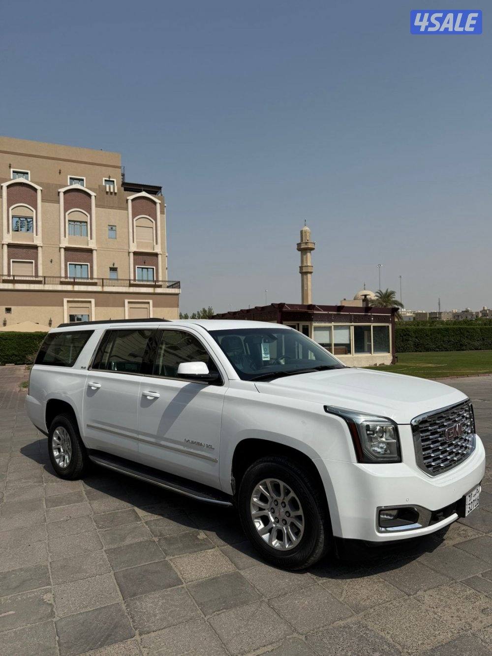 للبيع يوكن سوبرمان XL ابيض  ماشي 60 بهباني صبغ الوكاله موديل 20206