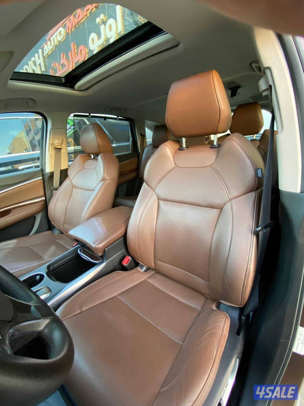 أكيورا MDX8