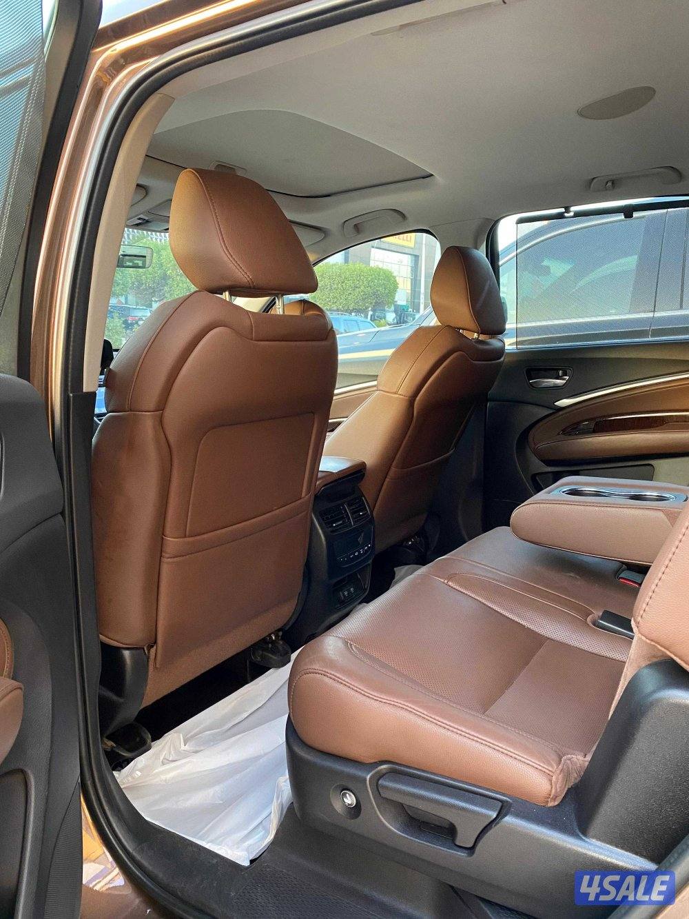 أكيورا MDX11