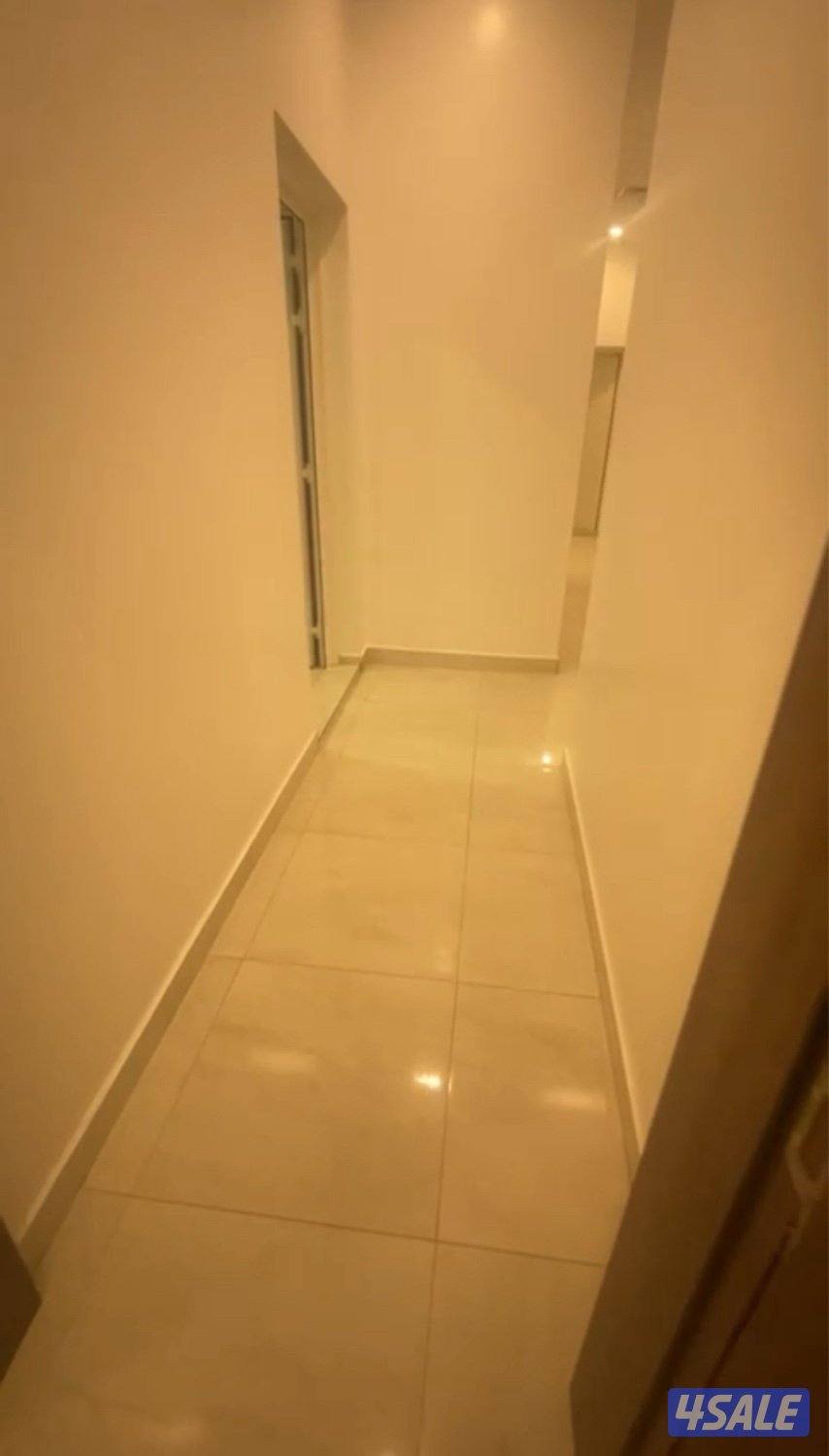 شقة للإيجار غرب عبدالله مبارك (من المالك مباشرة)1