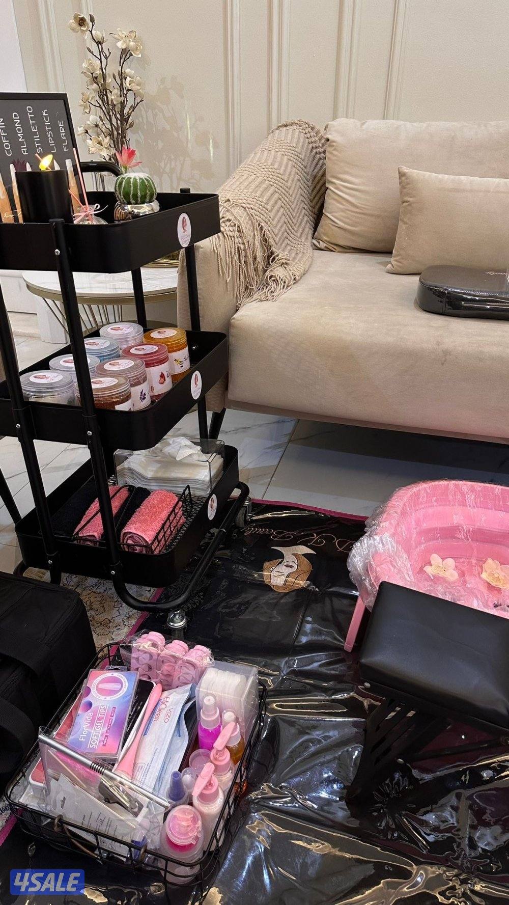 للبيع اغراض هوم سيرفس مجهز بالكامل4