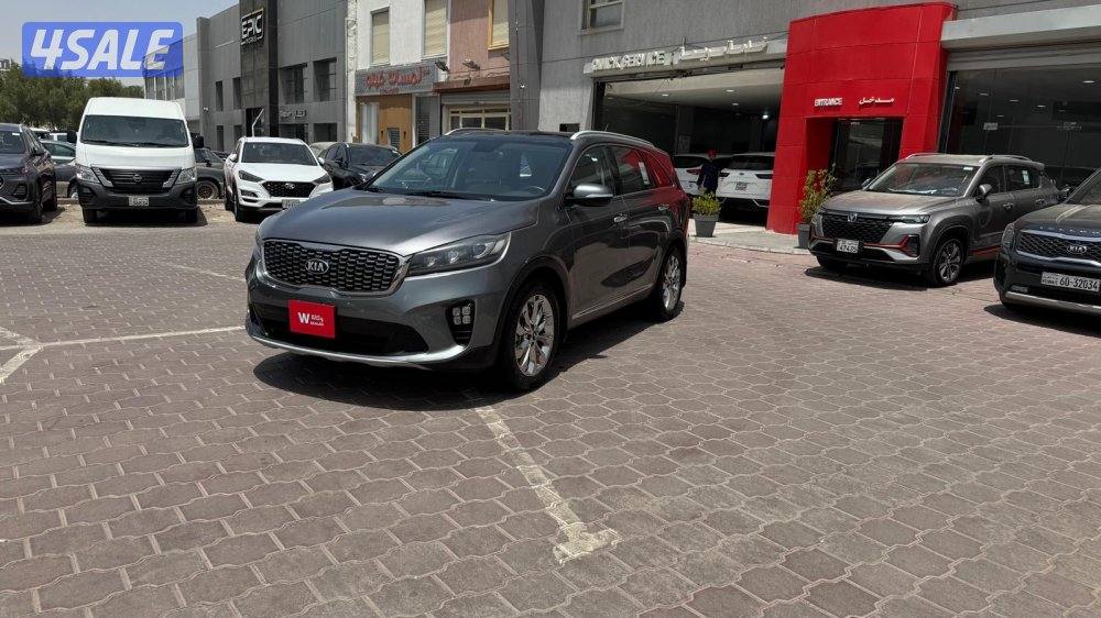 كيا سورينتو 2018 عداد 67 الف بحالة ممتازه2