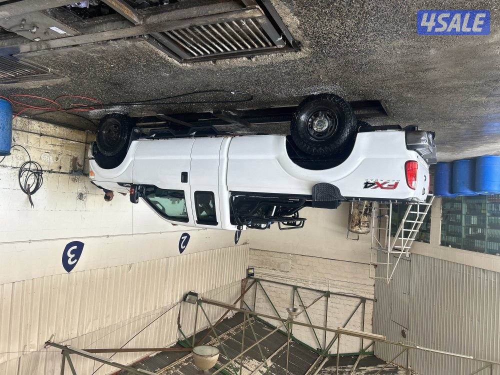 فورد F250 كامل المواصفات زايد عليه دبة وعارضة ومعاونيات خارجية دواسة2