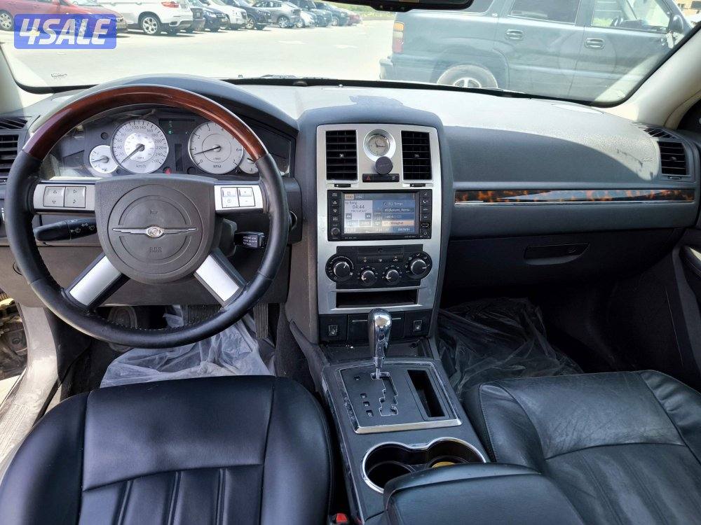 للبيع كرايزلر C300 اعلي فئة9