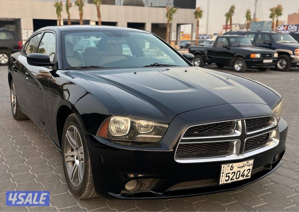 للبيع شارجر موديل 20121