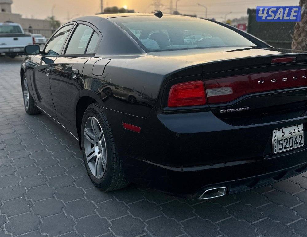 للبيع شارجر موديل 20124