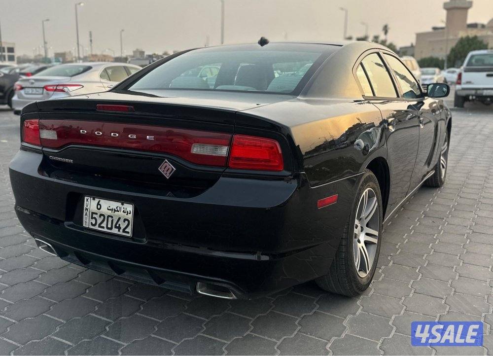 للبيع شارجر موديل 20123