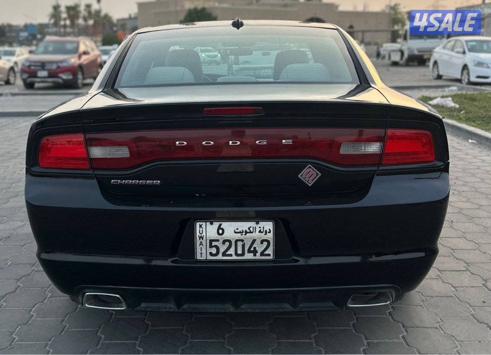 للبيع شارجر موديل 20125